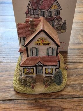 Susan's Hat Shop Decorative Holiday House - Pink Roof